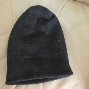 Men’s gray beanie